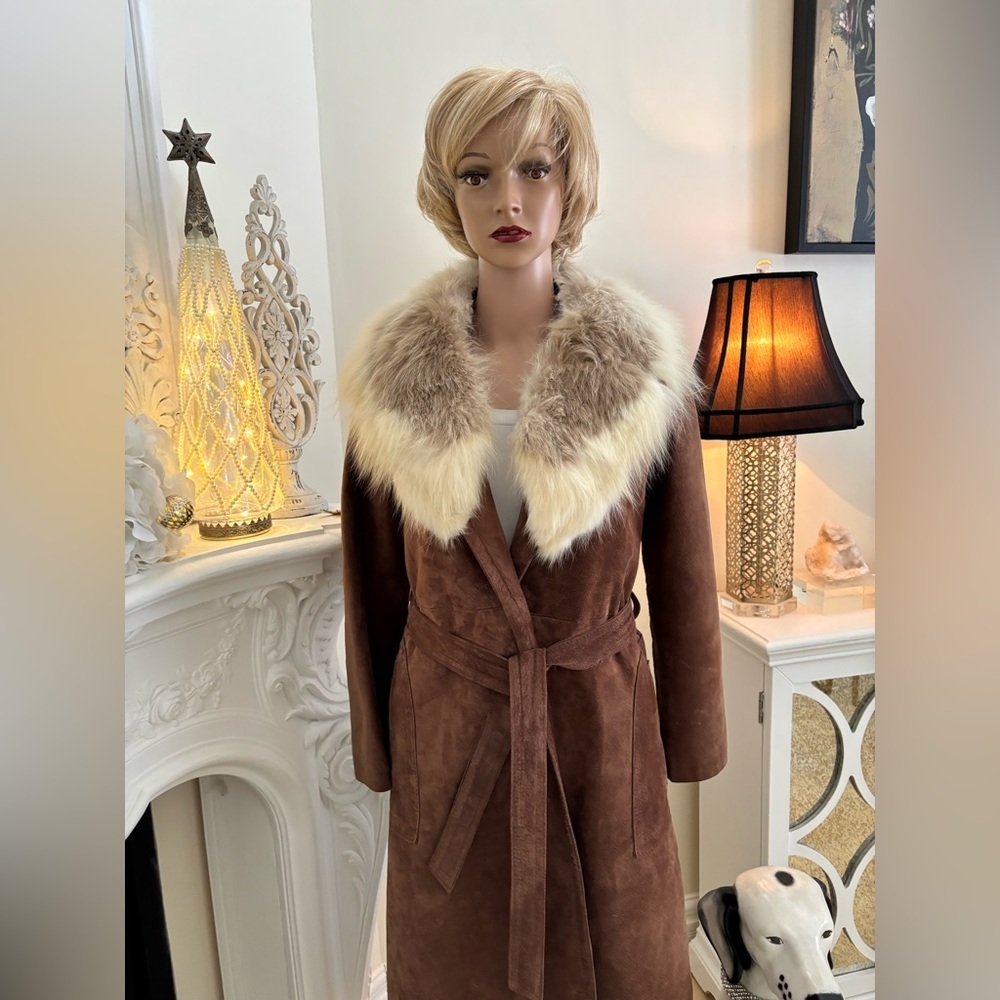 1970 Vintage Suede Elegant Brown Faux Fur Collar Coat - Picture 4 of 16